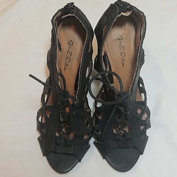 Black High Heels Faux Leather 7.5 - Picture 2 of 4